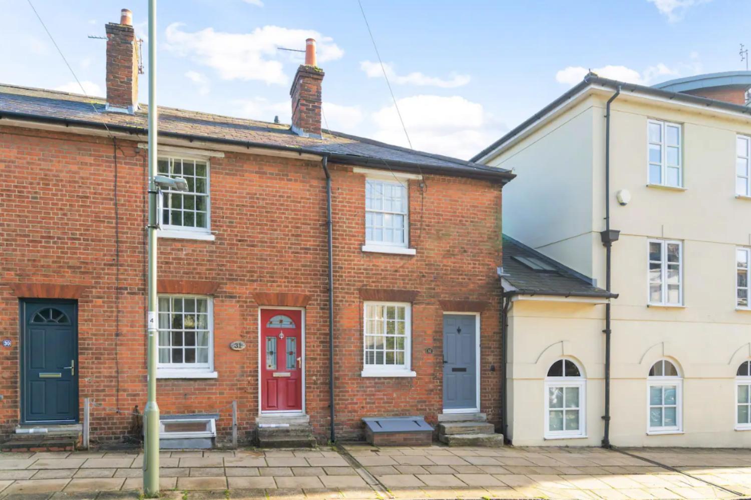 2 Bedrooms Stunning Westgate Cottage Retreat, Central Winchester, Free On-Street Parking Permit, With Garden Close To Cathedral - Sleeps 6, Pets Are Welcome, Summer Special Offer! - By Blue Puffin Stays 外观 照片