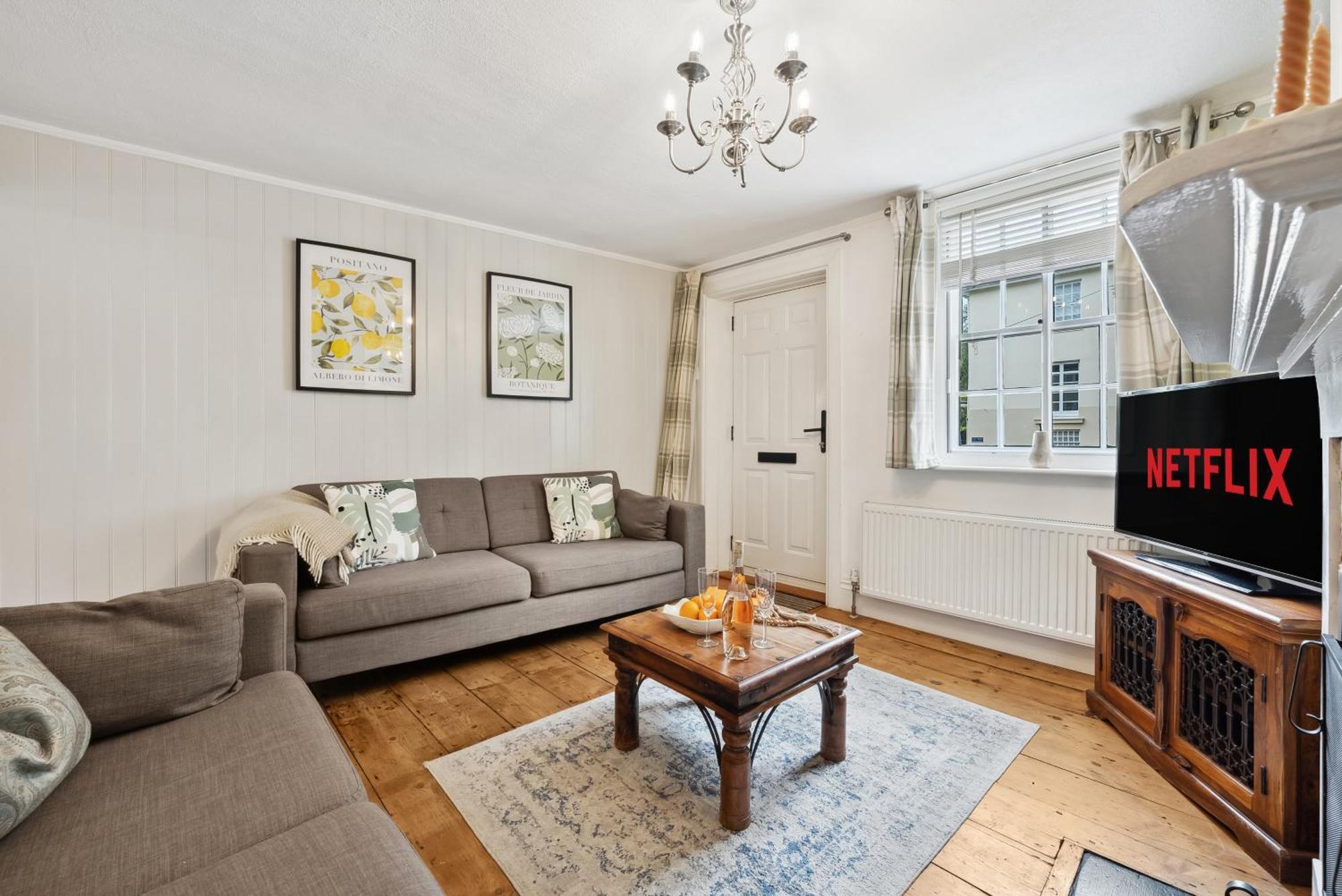 2 Bedrooms Stunning Westgate Cottage Retreat, Central Winchester, Free On-Street Parking Permit, With Garden Close To Cathedral - Sleeps 6, Pets Are Welcome, Summer Special Offer! - By Blue Puffin Stays 外观 照片