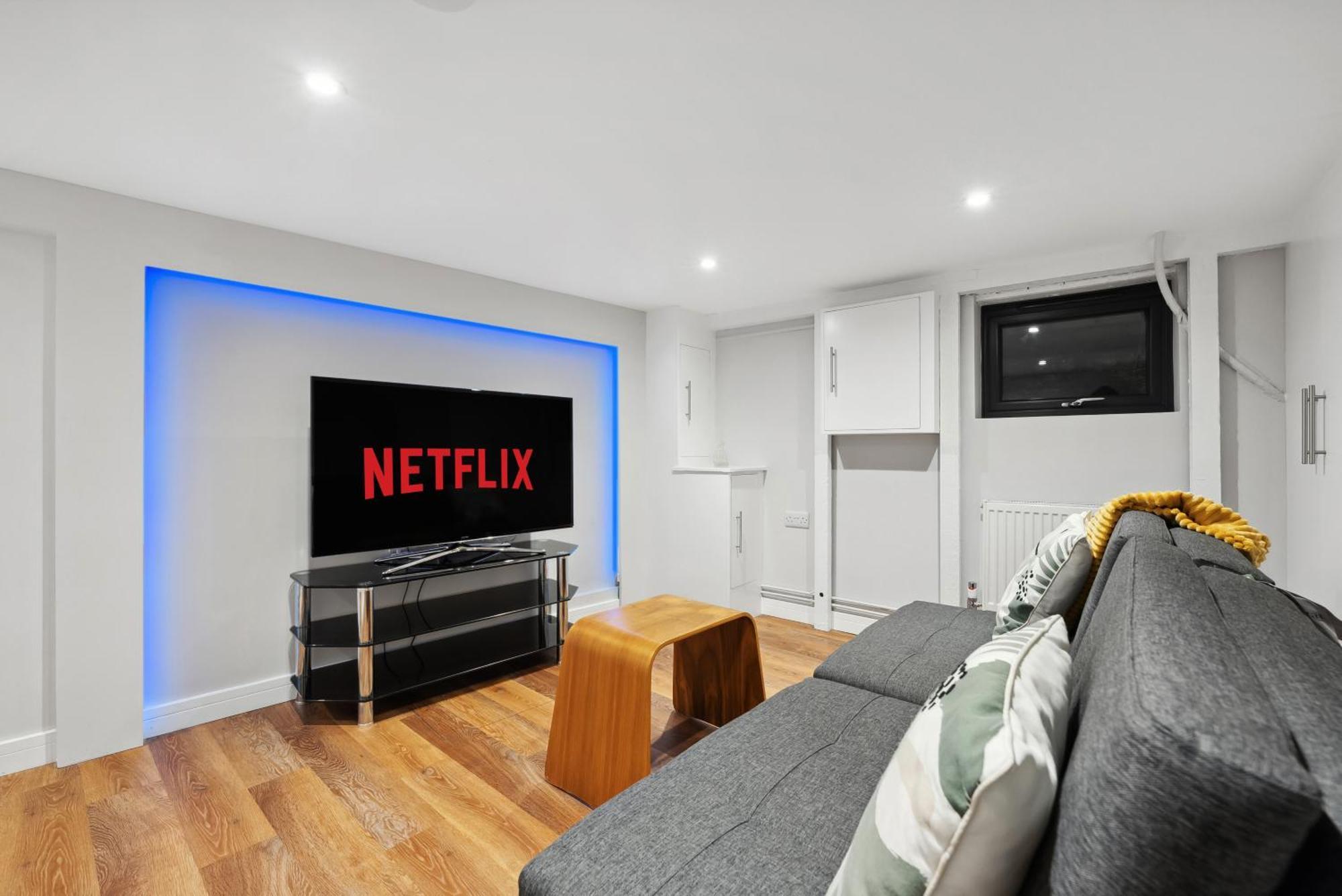 2 Bedrooms Stunning Westgate Cottage Retreat, Central Winchester, Free On-Street Parking Permit, With Garden Close To Cathedral - Sleeps 6, Pets Are Welcome, Summer Special Offer! - By Blue Puffin Stays 外观 照片